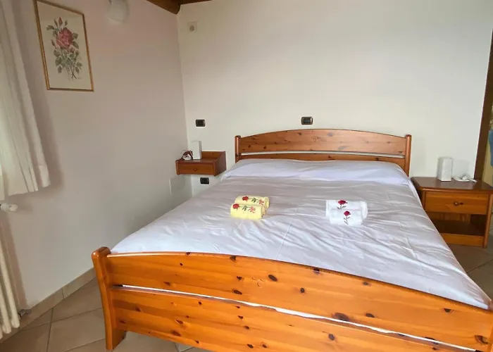 The Happy Rooster - With Big Garden * Pianello Del Lario