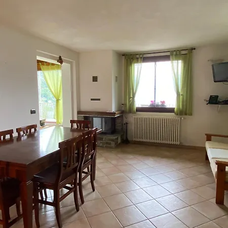 The Happy Rooster - With Big Garden Villa *