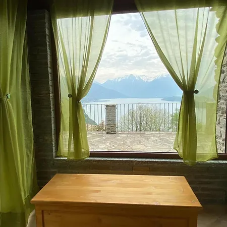 The Happy Rooster - With Big Garden Vila *