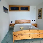 Villa The Happy Rooster - With Big Garden Pianello Del Lario