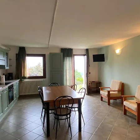 The Happy Rooster - With Big Garden Вилла Pianello Del Lario