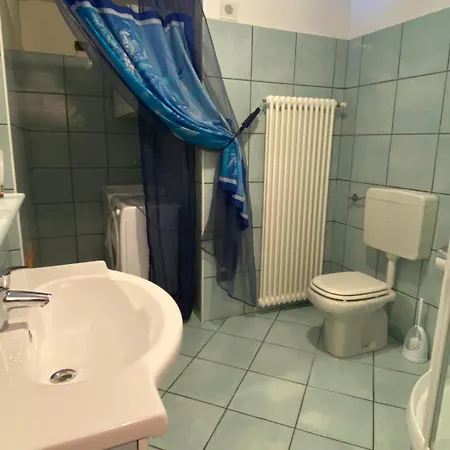 The Happy Rooster - With Big Garden Villa